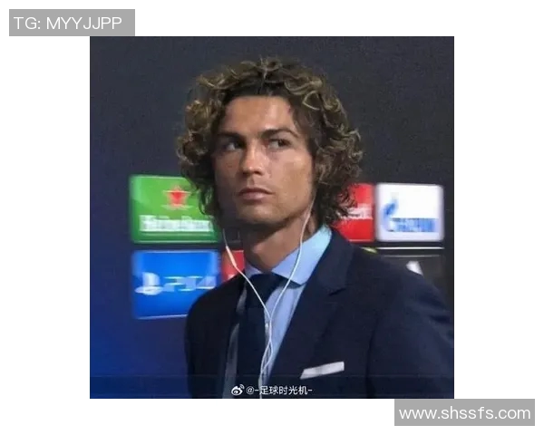 足球场上那些因卷发而独具魅力的超级球星故事揭秘